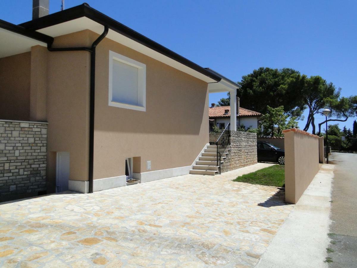 Apartment Pino Umag Exterior foto